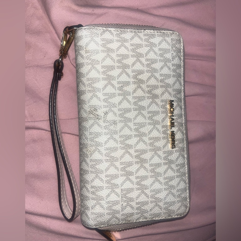 michael kors wallet wristlet